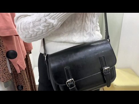 ❤️ Публичная мастурбация молоденькой сучки ФералБерри с дилдо в примерочной ️❌ Анал на нашем сайте